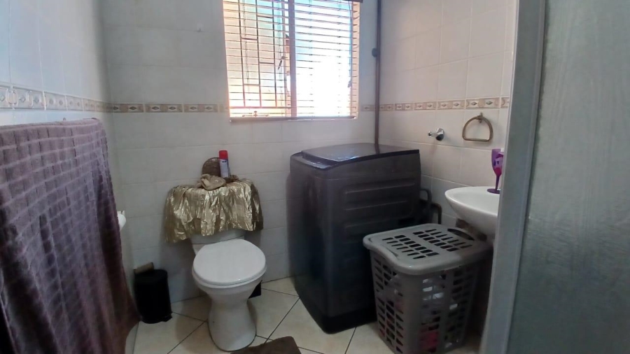 6 Bedroom Property for Sale in Kempton Park Ext 4 Gauteng