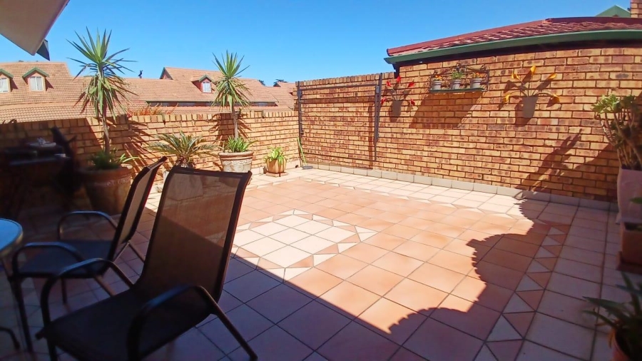 6 Bedroom Property for Sale in Kempton Park Ext 4 Gauteng