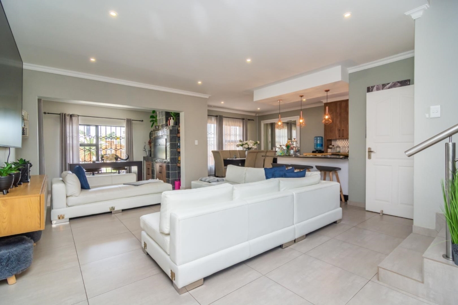 3 Bedroom Property for Sale in Homes Haven Gauteng