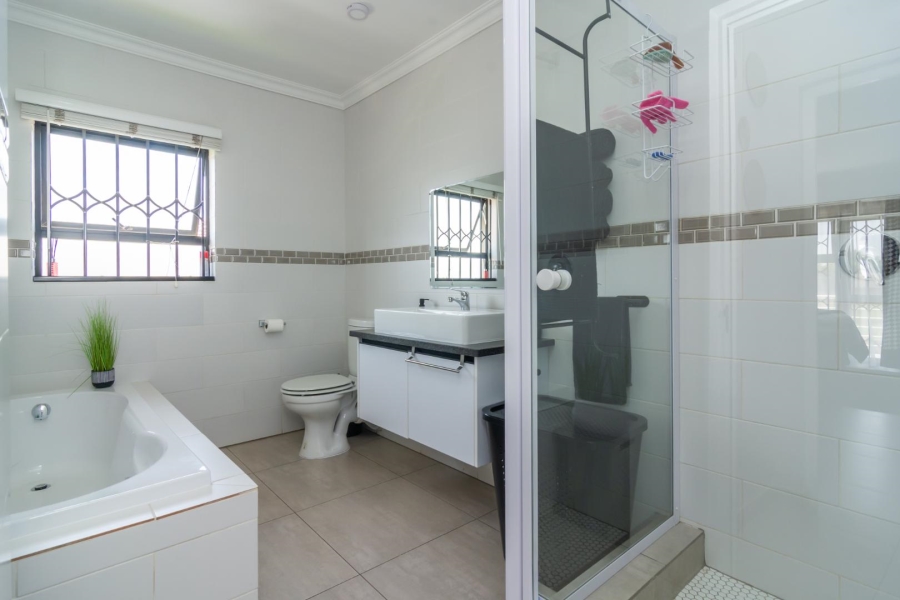 3 Bedroom Property for Sale in Homes Haven Gauteng