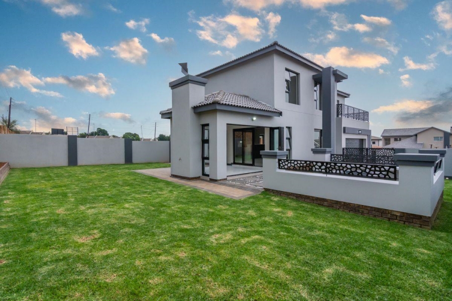 3 Bedroom Property for Sale in Homes Haven Gauteng