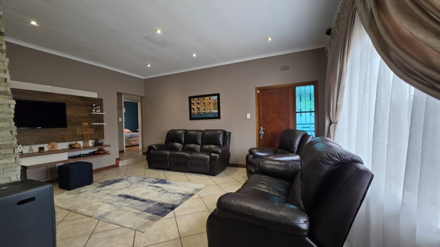 3 Bedroom Property for Sale in South Crest Gauteng