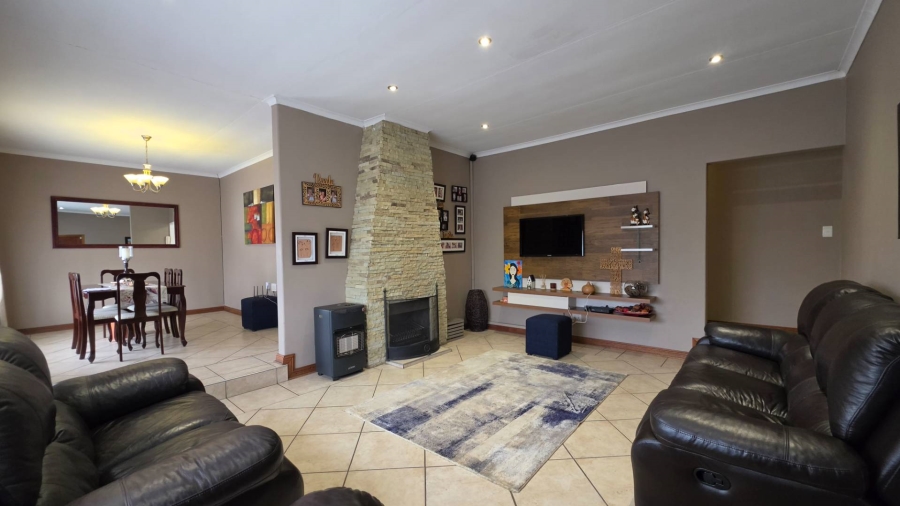 3 Bedroom Property for Sale in South Crest Gauteng