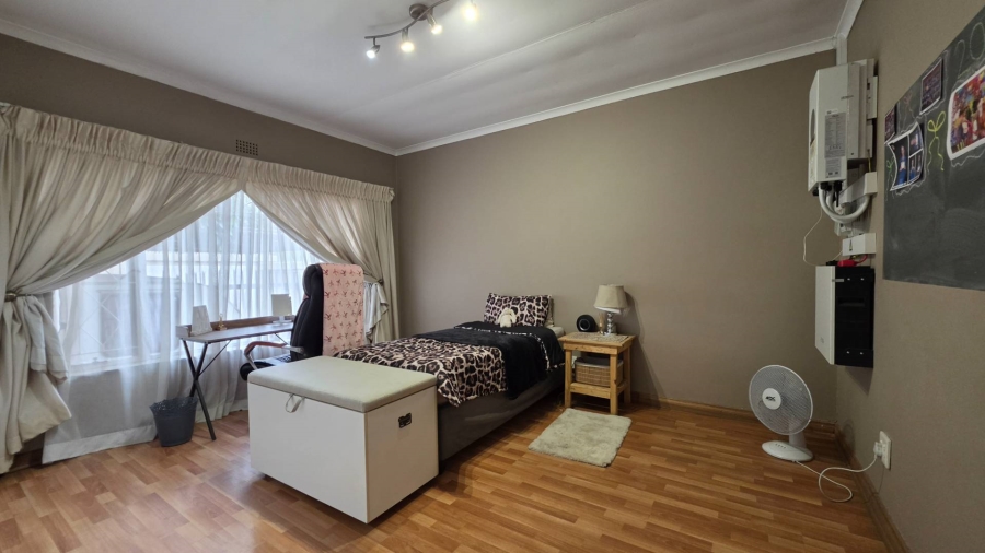 3 Bedroom Property for Sale in South Crest Gauteng