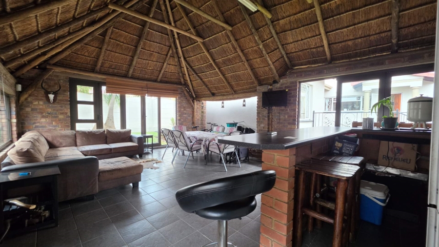 3 Bedroom Property for Sale in South Crest Gauteng