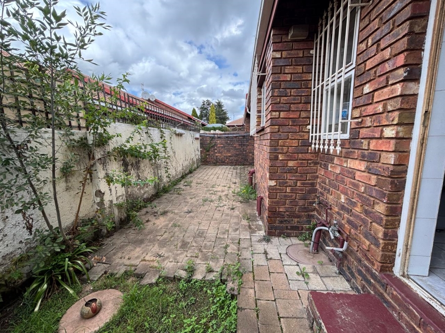 2 Bedroom Property for Sale in Mayfield Gauteng