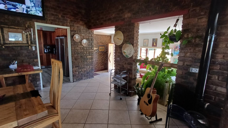 5 Bedroom Property for Sale in Ridgeway Gauteng