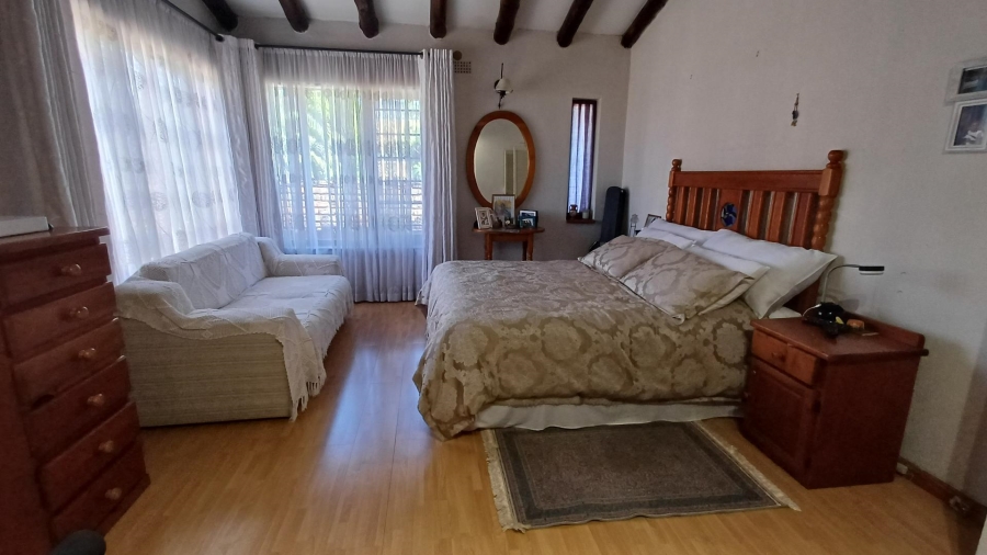 5 Bedroom Property for Sale in Ridgeway Gauteng