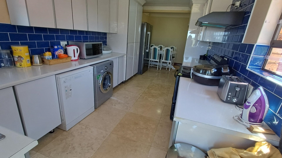 5 Bedroom Property for Sale in Ridgeway Gauteng