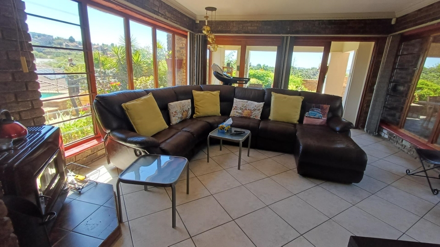 5 Bedroom Property for Sale in Ridgeway Gauteng