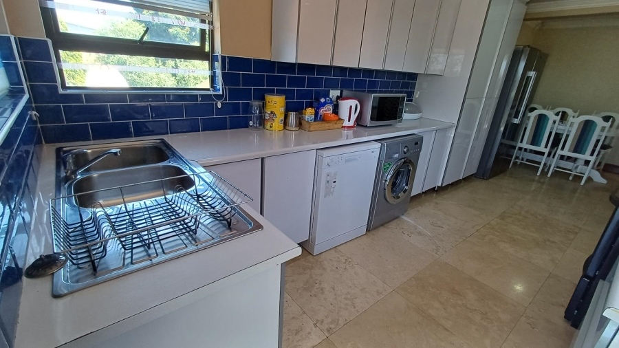 5 Bedroom Property for Sale in Ridgeway Gauteng