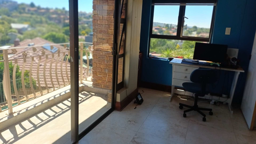 5 Bedroom Property for Sale in Ridgeway Gauteng
