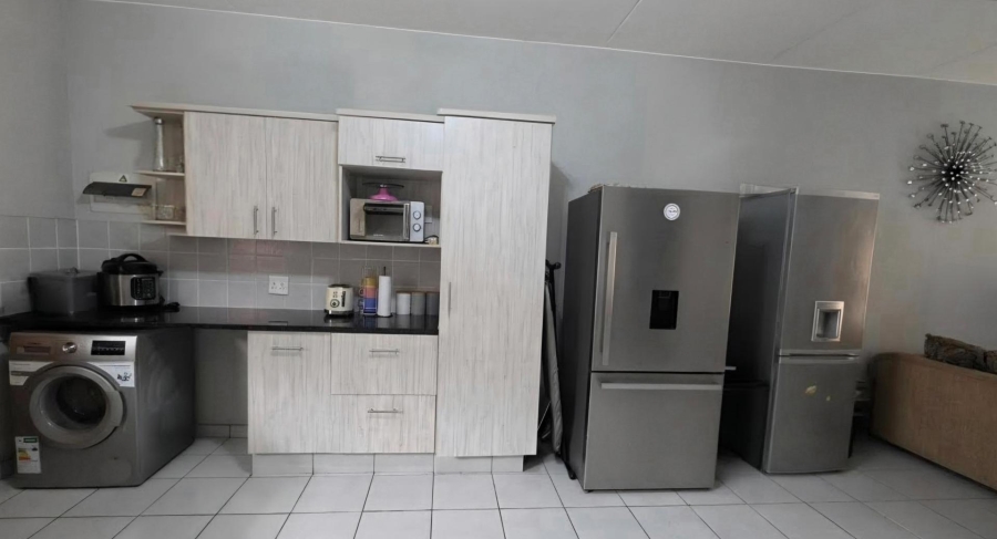 3 Bedroom Property for Sale in New Market Gauteng