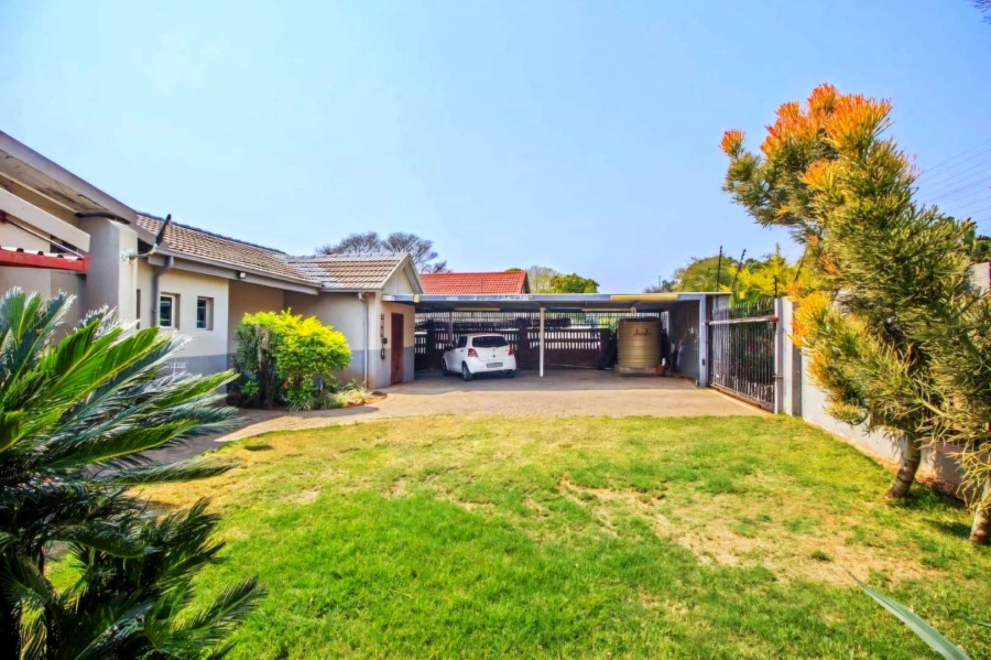 4 Bedroom Property for Sale in Meyerspark Gauteng