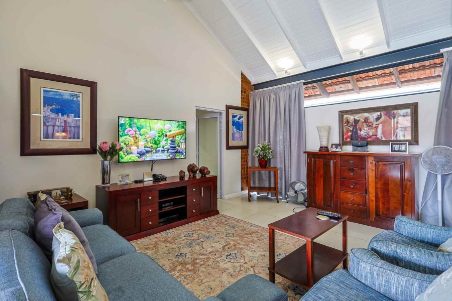 2 Bedroom Property for Sale in The Retreat Gauteng