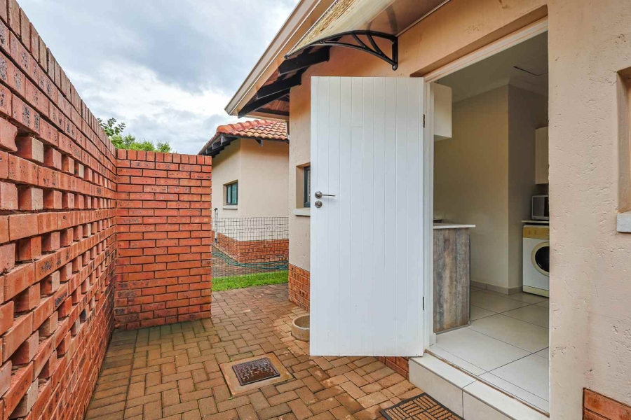 2 Bedroom Property for Sale in The Retreat Gauteng