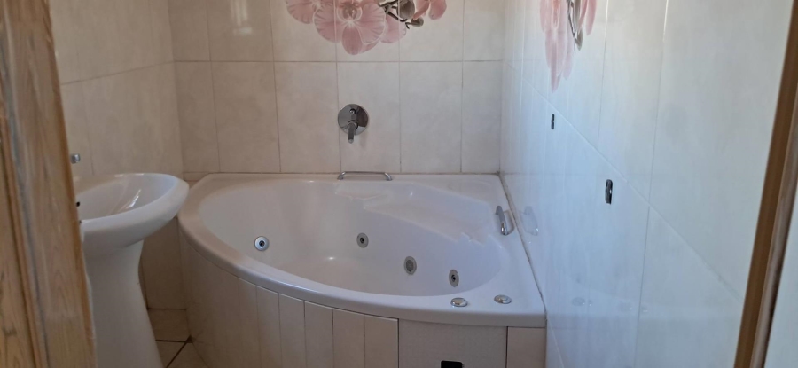 3 Bedroom Property for Sale in Buhle Park Gauteng