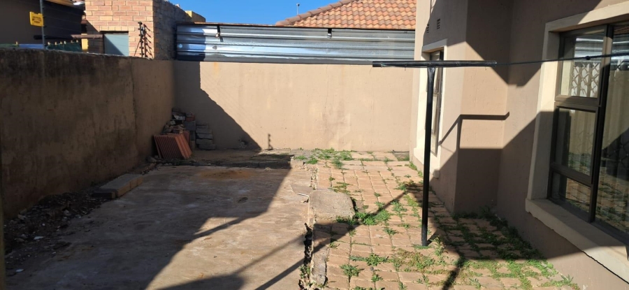 3 Bedroom Property for Sale in Buhle Park Gauteng