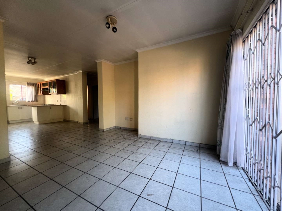 2 Bedroom Property for Sale in Weltevreden Park Gauteng