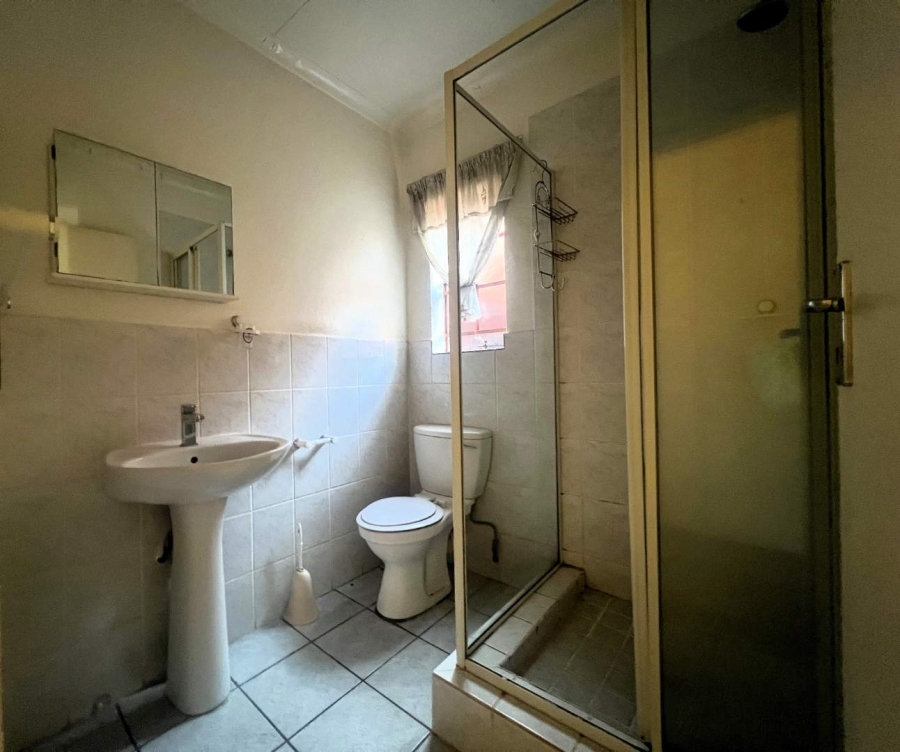 2 Bedroom Property for Sale in Weltevreden Park Gauteng