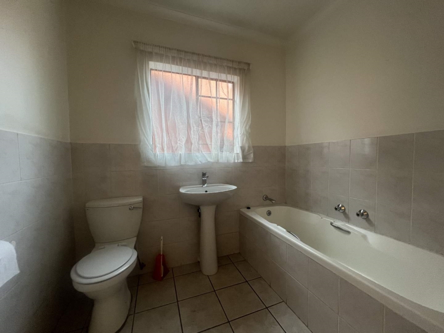 2 Bedroom Property for Sale in Weltevreden Park Gauteng