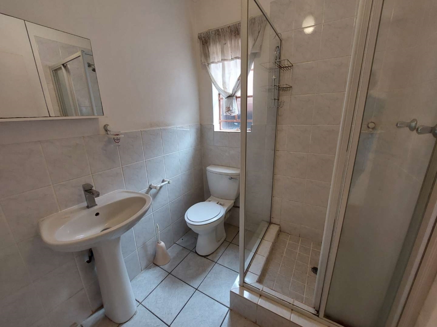 2 Bedroom Property for Sale in Weltevreden Park Gauteng