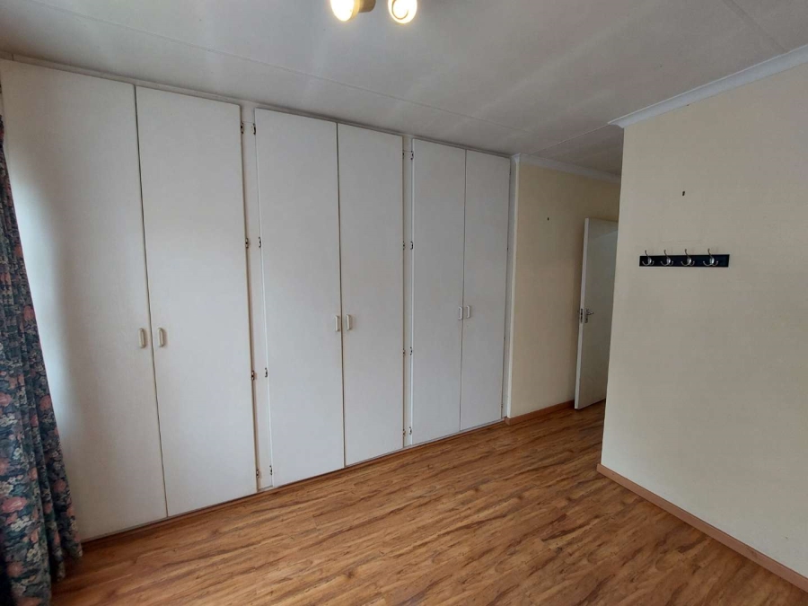 2 Bedroom Property for Sale in Weltevreden Park Gauteng