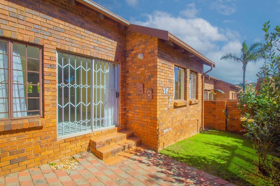 2 Bedroom Property for Sale in Weltevreden Park Gauteng
