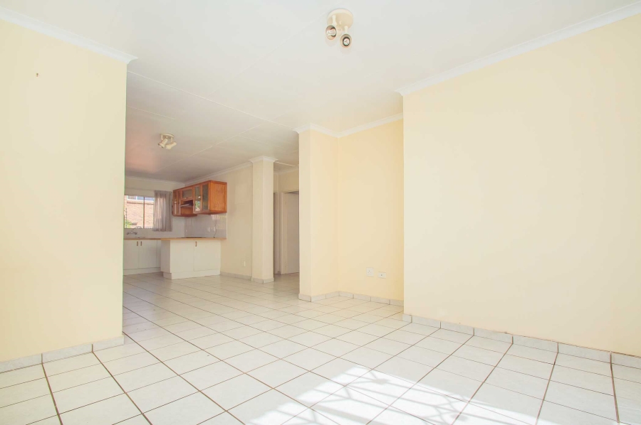 2 Bedroom Property for Sale in Weltevreden Park Gauteng