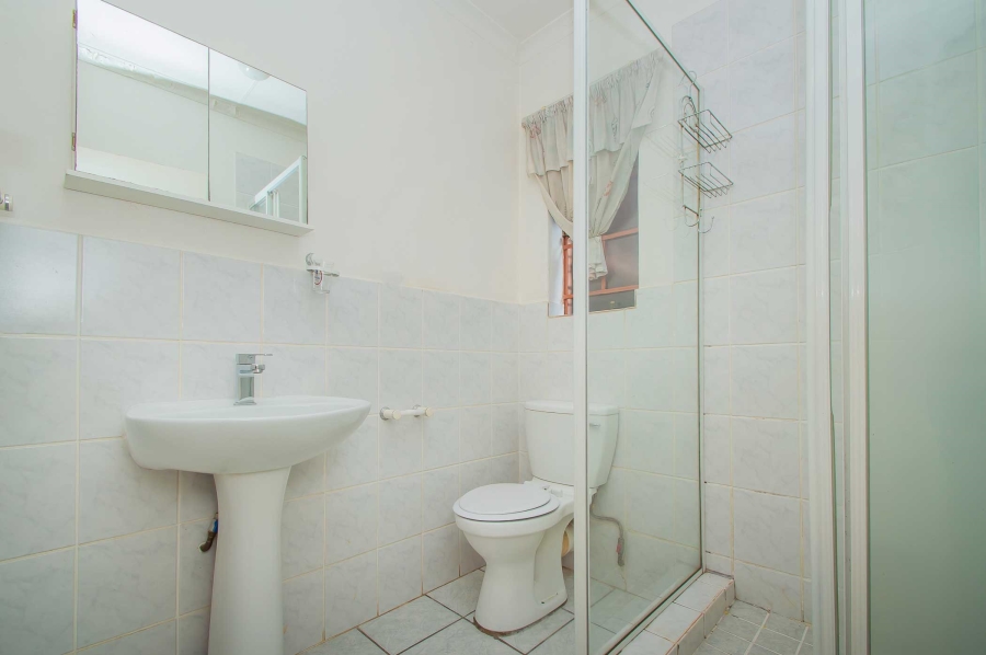 2 Bedroom Property for Sale in Weltevreden Park Gauteng