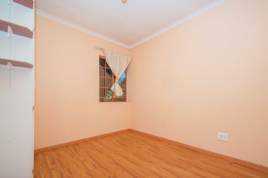 2 Bedroom Property for Sale in Weltevreden Park Gauteng
