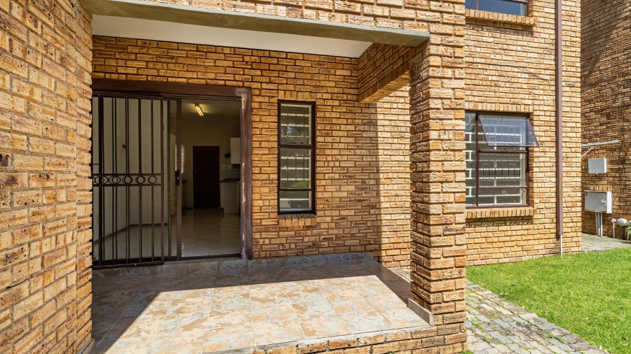To Let 2 Bedroom Property for Rent in Blackheath Gauteng