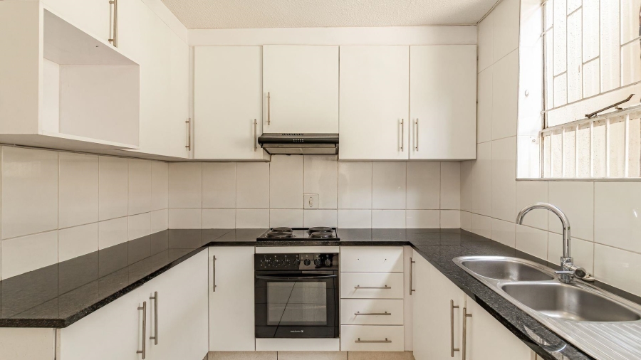 To Let 2 Bedroom Property for Rent in Blackheath Gauteng