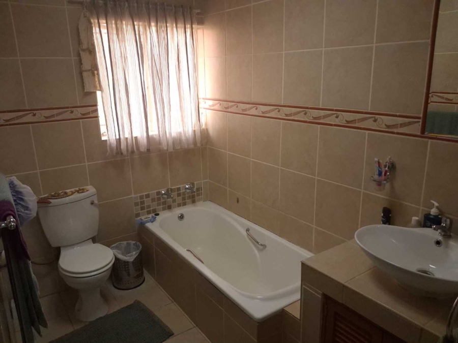 4 Bedroom Property for Sale in Silverton Gauteng
