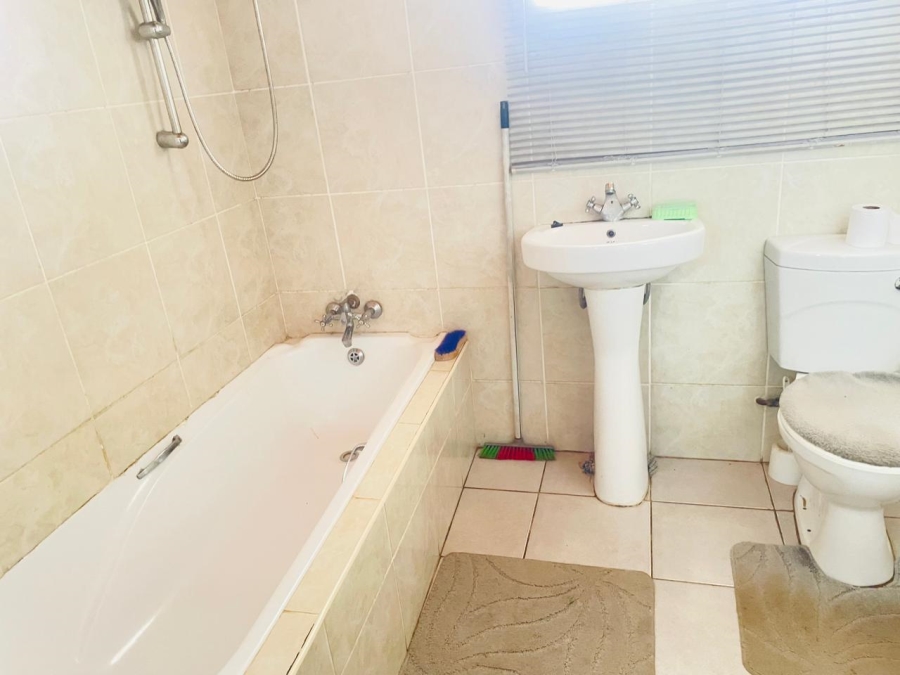 3 Bedroom Property for Sale in Orange Farm Gauteng