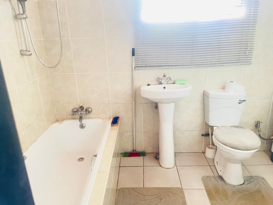 3 Bedroom Property for Sale in Orange Farm Gauteng