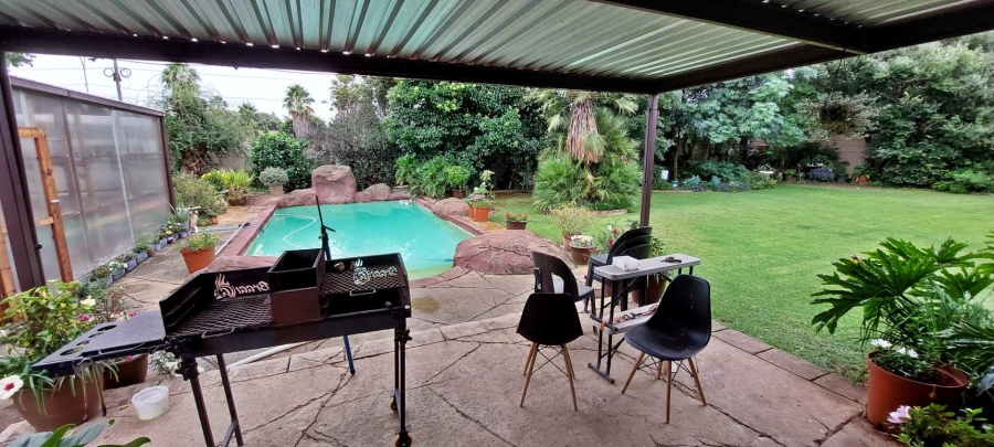 4 Bedroom Property for Sale in Brackenhurst Gauteng
