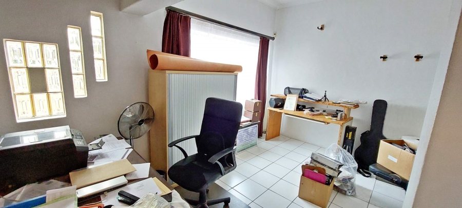 4 Bedroom Property for Sale in Brackenhurst Gauteng