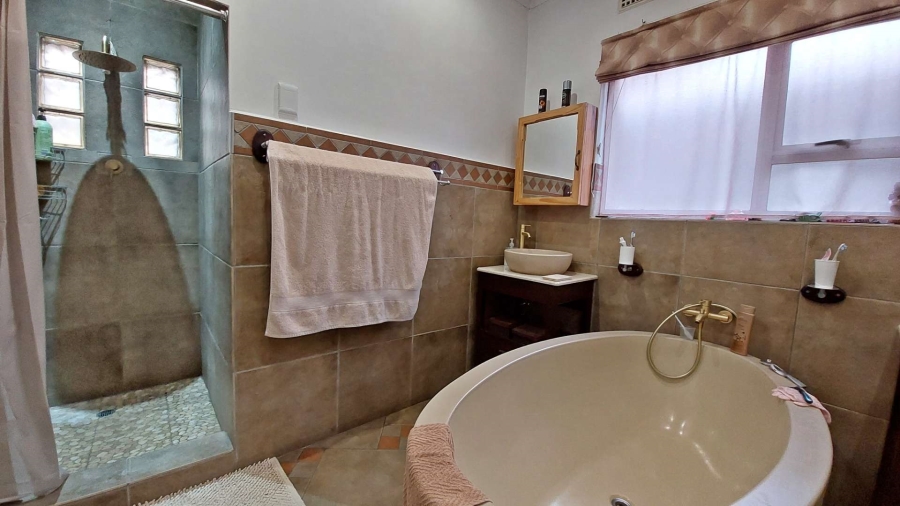 4 Bedroom Property for Sale in Brackenhurst Gauteng