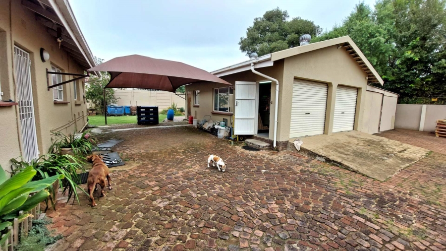 4 Bedroom Property for Sale in Brackenhurst Gauteng