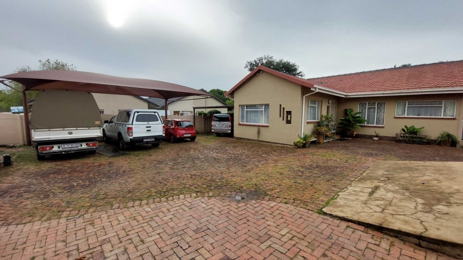 4 Bedroom Property for Sale in Brackenhurst Gauteng