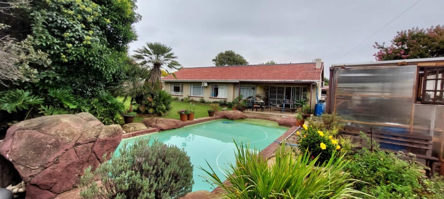 4 Bedroom Property for Sale in Brackenhurst Gauteng