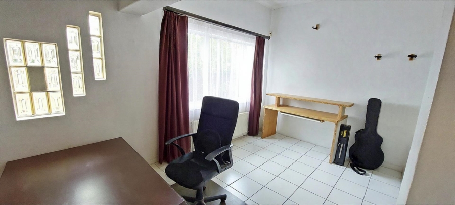 4 Bedroom Property for Sale in Brackenhurst Gauteng