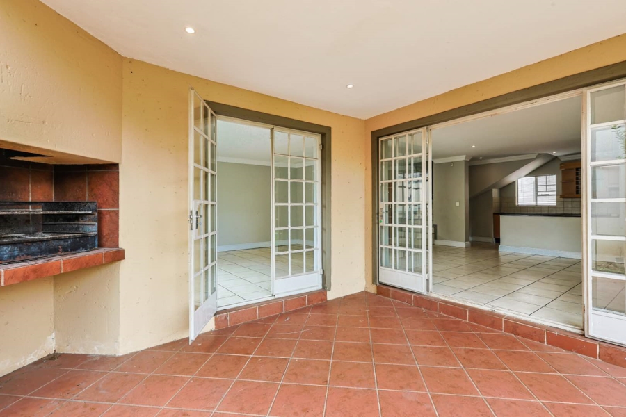 3 Bedroom Property for Sale in Equestria Gauteng