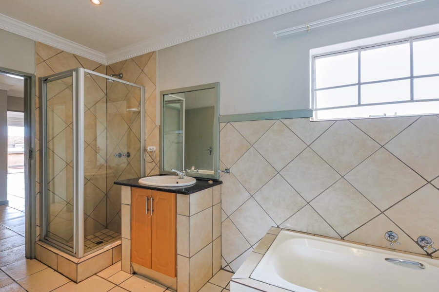 3 Bedroom Property for Sale in Equestria Gauteng