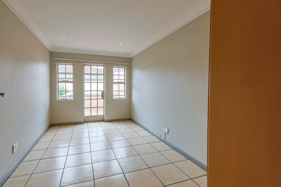 3 Bedroom Property for Sale in Equestria Gauteng