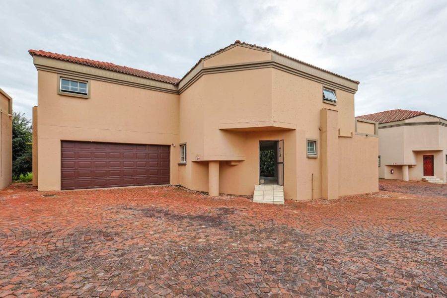 3 Bedroom Property for Sale in Equestria Gauteng