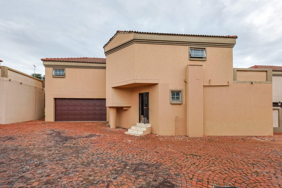3 Bedroom Property for Sale in Equestria Gauteng