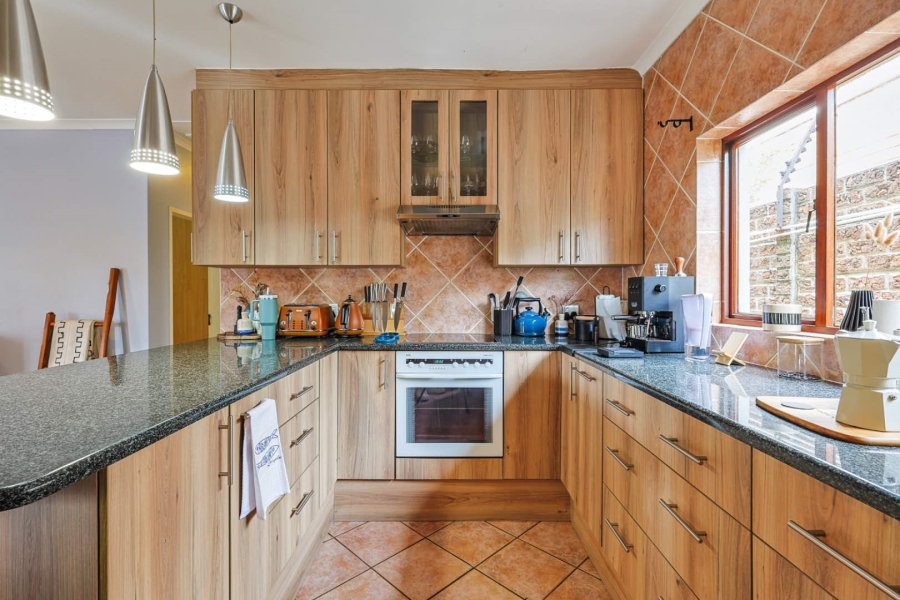 2 Bedroom Property for Sale in Silver Lakes Golf Estate Gauteng