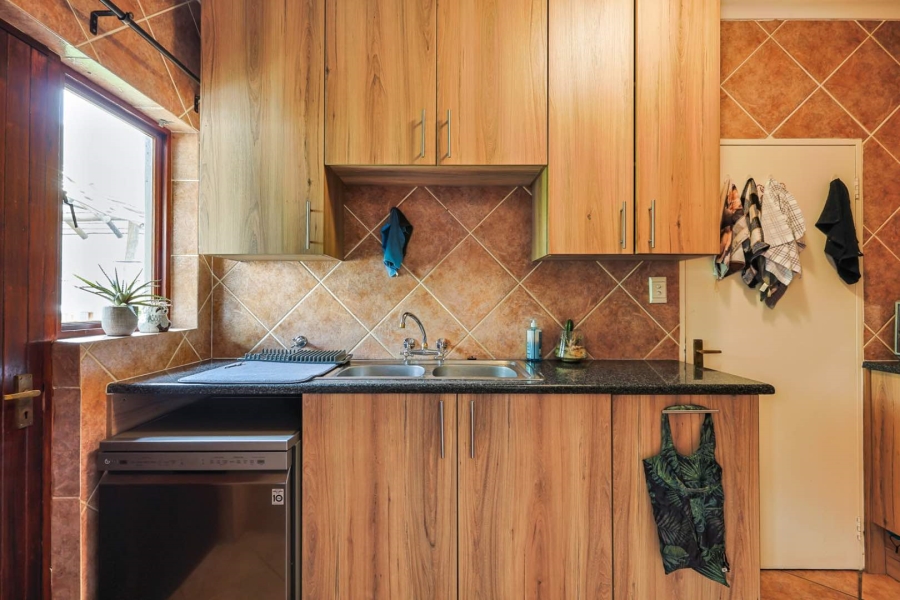 2 Bedroom Property for Sale in Silver Lakes Golf Estate Gauteng